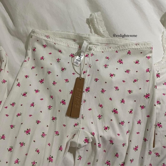 Soft Lounge Lace Set in Neon Orchid Rose Print - Picture 2 of 3